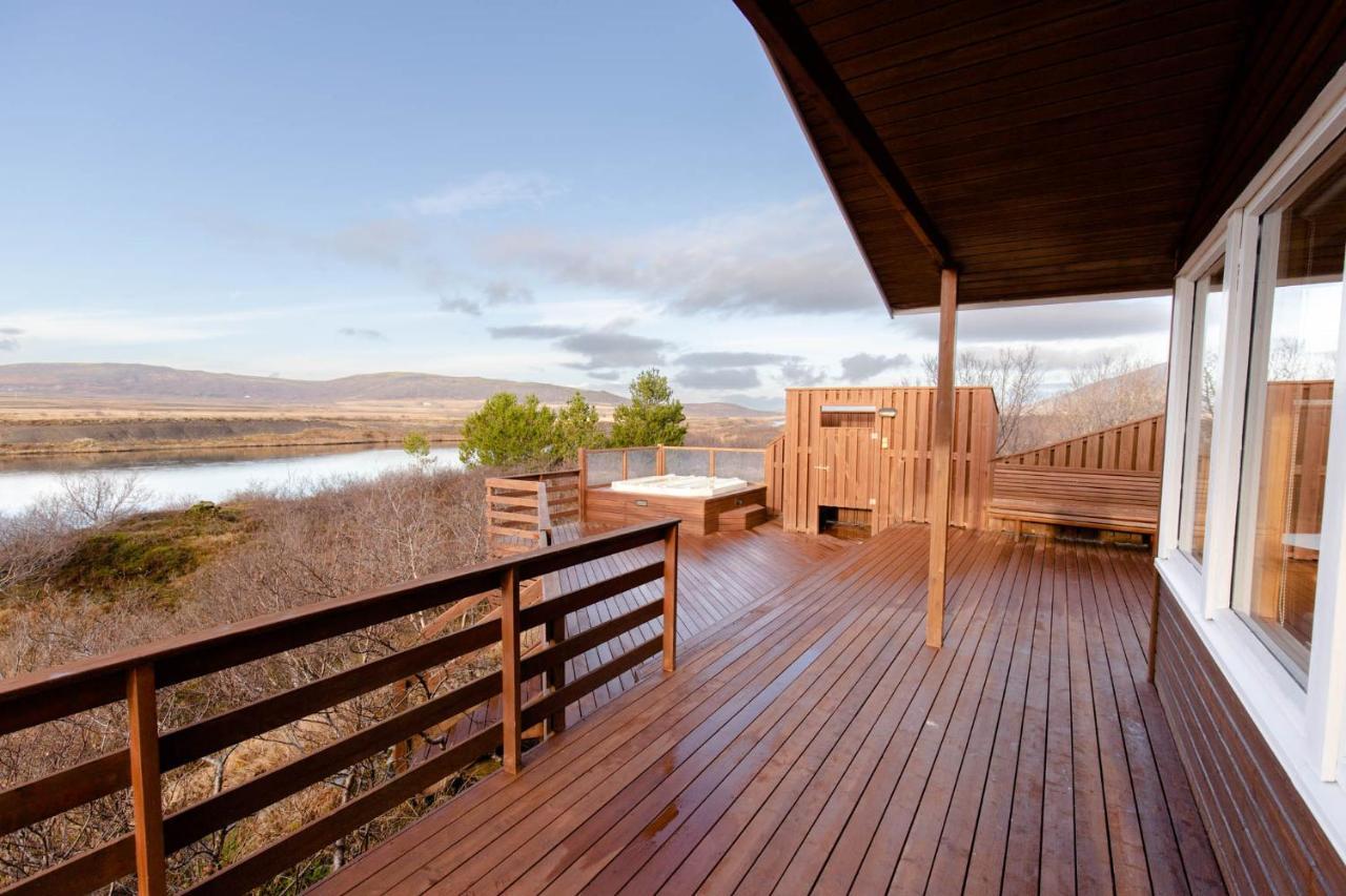 Bakkakot Lake Side Lodge Selfoss Ngoại thất bức ảnh